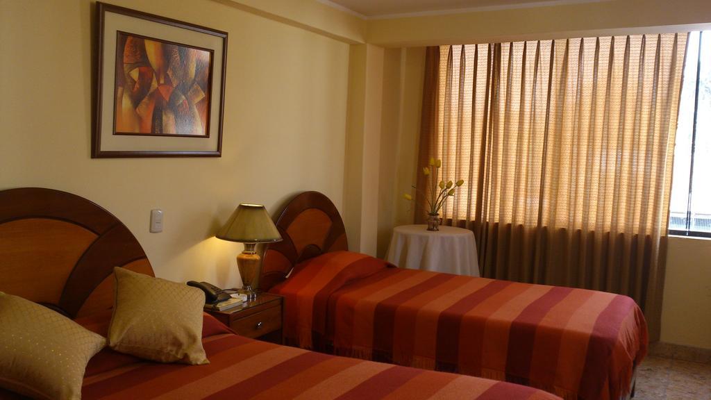 Copacabana Hotel Tacna Exterior photo